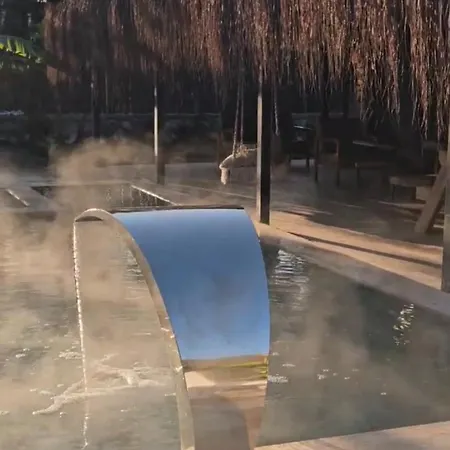 With Hot Pool In 빌라 말마리스